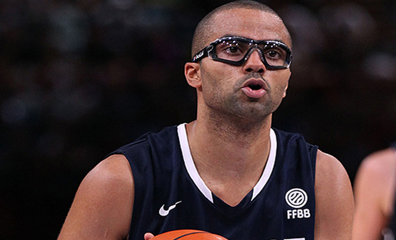 carbón repertorio Seminario La importancia de usar gafas de protección en el baloncesto | LensSport